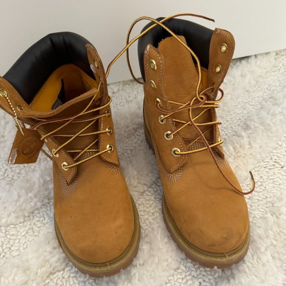 Timberlands - Picture 2 of 8